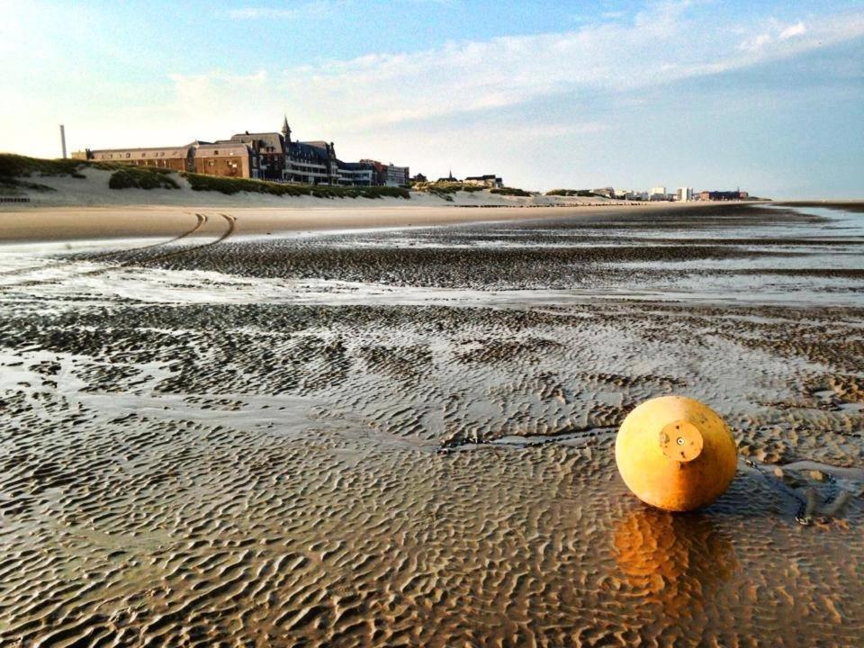 Face Pieds Dans L'eau * Berck